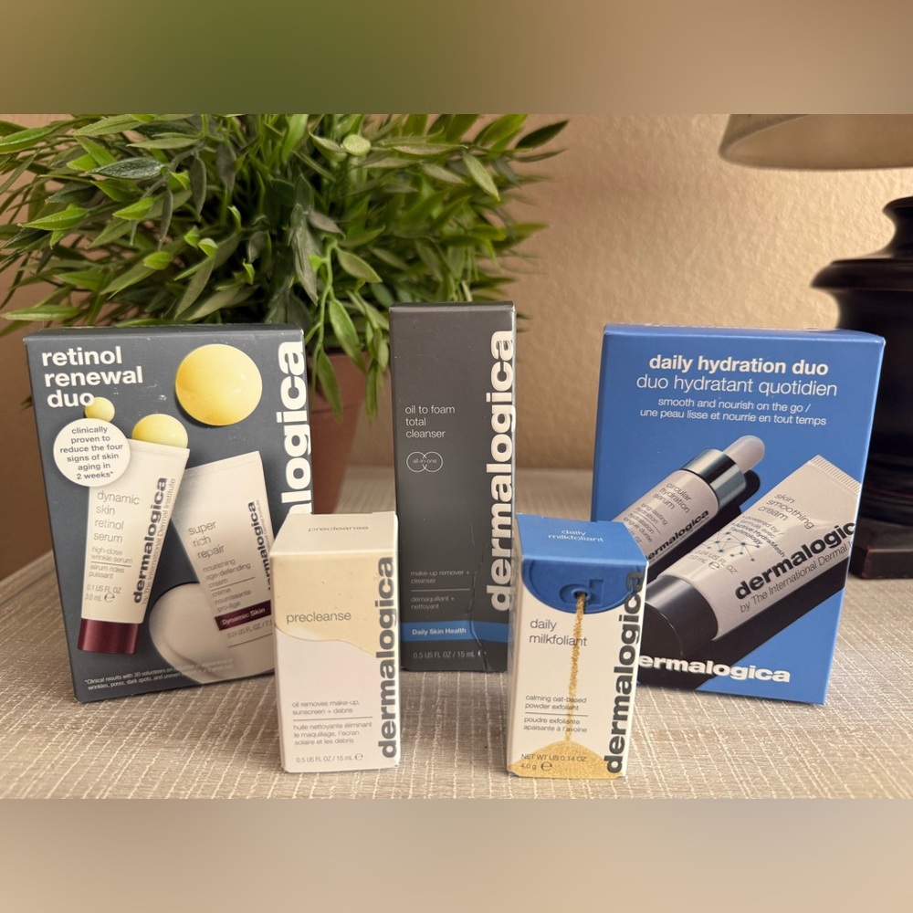 Set of dermalogica samples with travel case